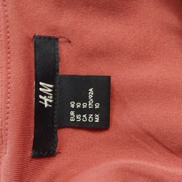 H & M Womens Rust Color Light and flowy Dress Neutral Minimalist Sz.10 - Picture 7 of 8